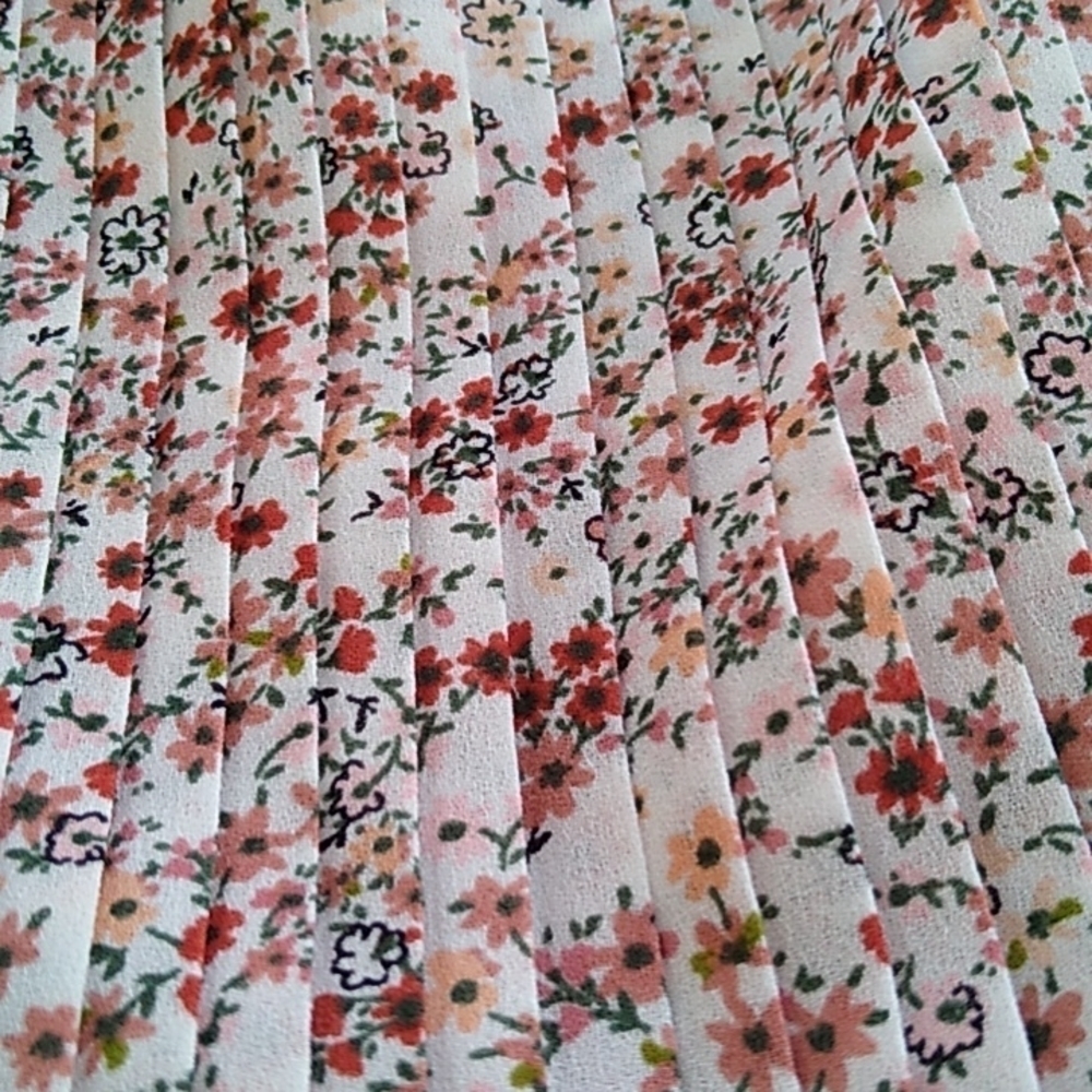 Loft High Waisted Floral Pleated Shorts - Picture 9 of 15